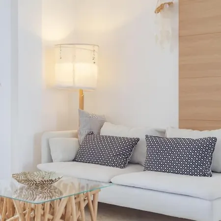 Apartment El Paraiso, Lovely Flat Walk To The Rdr388 *