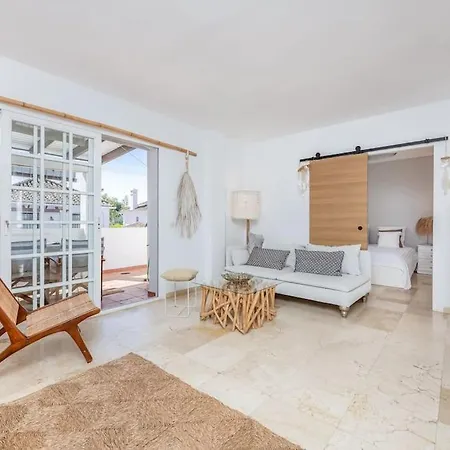 El Paraiso, Lovely Flat Walk To The Rdr388 Estepona